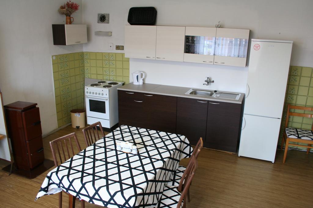 Ferienwohnung Vejminek U Drahusky Mcely Exterior foto